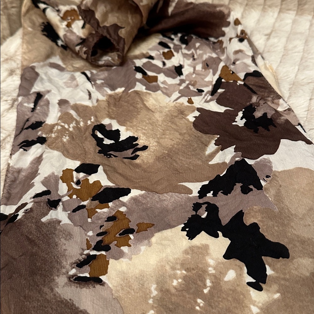 Jones New York Tan and Black Scarf - Picture 3 of 3